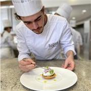 Bonjour à tous, si vous êtes en quête d’apprentissage ou d’une nouvelle passion alors c’est avec plaisir que je vous transmettrais la mienne. J’ai déjà hâte qu’on cuisine ensembles !